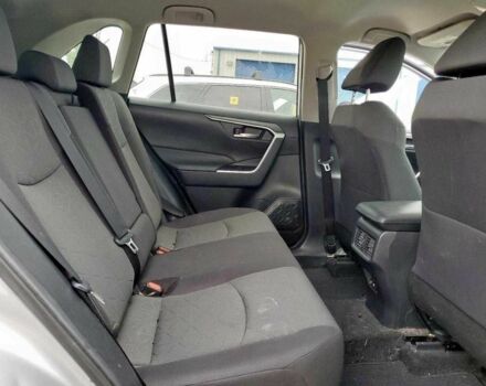 Сірий Тойота РАВ 4, об'ємом двигуна 0 л та пробігом 61 тис. км за 21300 $, фото 6 на Automoto.ua