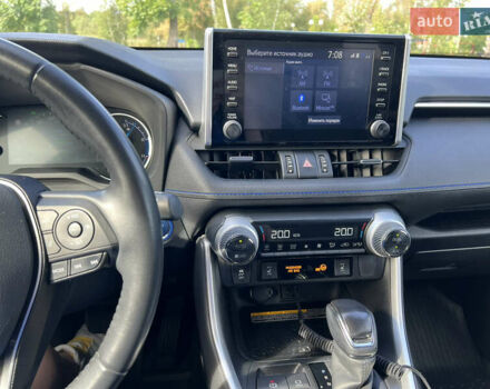 Тойота РАВ 4 2021 в Киеве на Automoto.ua Серый Тойота РАВ 4, объемом двигателя 2.49 л и пробегом 53 тыс. км за 37999 $, фото 15 на Automoto.ua