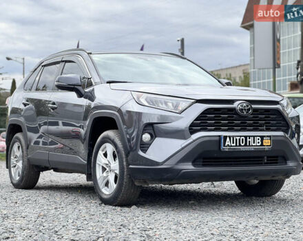 Тойота РАВ 4 2021 в Бердичеве на Automoto.ua Серый Тойота РАВ 4, объемом двигателя 2.49 л и пробегом 45 тыс. км за 27500 $, фото 4 на Automoto.ua
