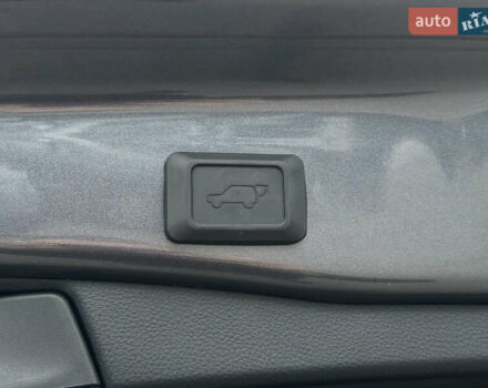 Серый Тойота РАВ 4, объемом двигателя 1.99 л и пробегом 48 тыс. км за 33500 $, фото 12 на Automoto.ua