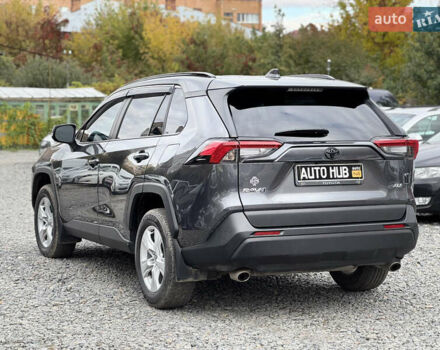 Тойота РАВ 4 2021 в Бердичеве на Automoto.ua Серый Тойота РАВ 4, объемом двигателя 2.49 л и пробегом 45 тыс. км за 27500 $, фото 9 на Automoto.ua