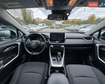 Тойота РАВ 4 2021 в Бердичеве на Automoto.ua Серый Тойота РАВ 4, объемом двигателя 2.49 л и пробегом 45 тыс. км за 27500 $, фото 13 на Automoto.ua