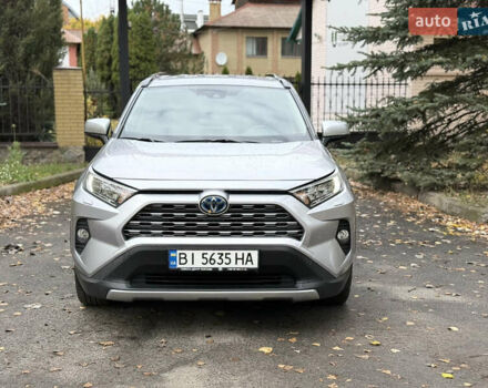 Тойота РАВ 4 2021 в Полтаве на Automoto.ua Серый Тойота РАВ 4, объемом двигателя 2.5 л и пробегом 97 тыс. км за 30500 $, фото 4 на Automoto.ua