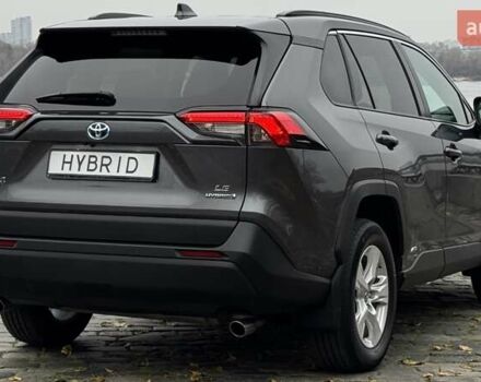 Серый Тойота РАВ 4, объемом двигателя 2.49 л и пробегом 63 тыс. км за 30999 $, фото 2 на Automoto.ua