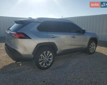 Сірий Тойота РАВ 4, об'ємом двигуна 2.49 л та пробігом 30 тис. км за 12000 $, фото 2 на Automoto.ua