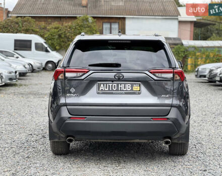 Тойота РАВ 4 2021 в Бердичеве на Automoto.ua Серый Тойота РАВ 4, объемом двигателя 2.49 л и пробегом 45 тыс. км за 27500 $, фото 8 на Automoto.ua