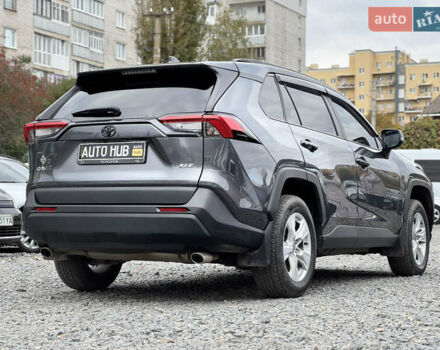 Тойота РАВ 4 2021 в Бердичеве на Automoto.ua Серый Тойота РАВ 4, объемом двигателя 2.49 л и пробегом 45 тыс. км за 27500 $, фото 7 на Automoto.ua
