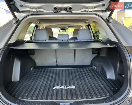 Серый Тойота РАВ 4, объемом двигателя 2.49 л и пробегом 38 тыс. км за 27799 $, фото 26 на Automoto.ua