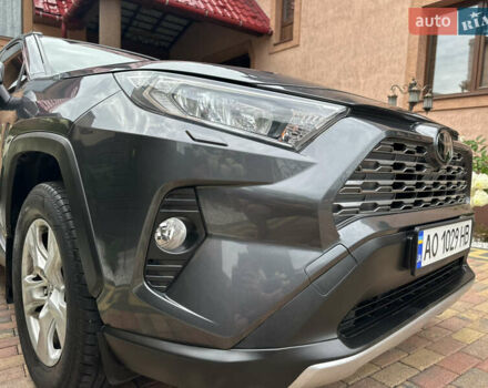 Сірий Тойота РАВ 4, об'ємом двигуна 1.99 л та пробігом 106 тис. км за 27777 $, фото 103 на Automoto.ua