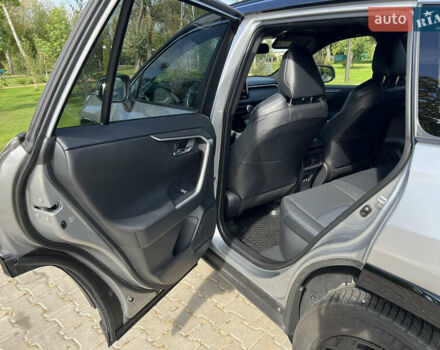 Тойота РАВ 4 2021 в Киеве на Automoto.ua Серый Тойота РАВ 4, объемом двигателя 2.49 л и пробегом 53 тыс. км за 37999 $, фото 9 на Automoto.ua