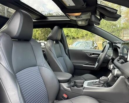Сірий Тойота РАВ 4, об'ємом двигуна 0 л та пробігом 15 тис. км за 16700 $, фото 10 на Automoto.ua