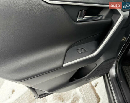 Серый Тойота РАВ 4, объемом двигателя 2.49 л и пробегом 119 тыс. км за 32950 $, фото 30 на Automoto.ua