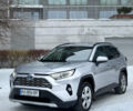 Сірий Тойота РАВ 4, об'ємом двигуна 2.49 л та пробігом 46 тис. км за 39500 $, фото 1 на Automoto.ua