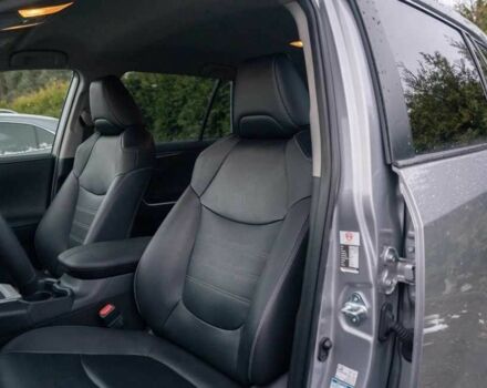 Серый Тойота РАВ 4, объемом двигателя 2.5 л и пробегом 78 тыс. км за 17800 $, фото 4 на Automoto.ua