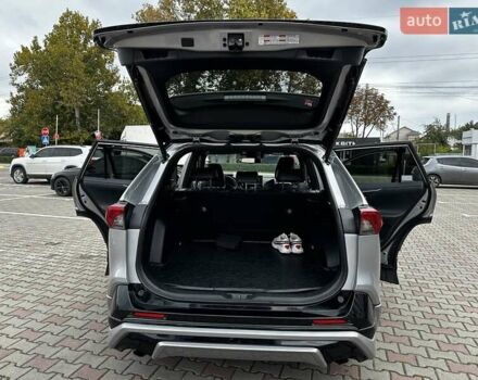 Сірий Тойота РАВ 4, об'ємом двигуна 2.49 л та пробігом 186 тис. км за 34500 $, фото 21 на Automoto.ua
