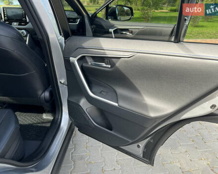 Тойота РАВ 4 2021 в Киеве на Automoto.ua Серый Тойота РАВ 4, объемом двигателя 2.49 л и пробегом 53 тыс. км за 37999 $, фото 1 на Automoto.ua