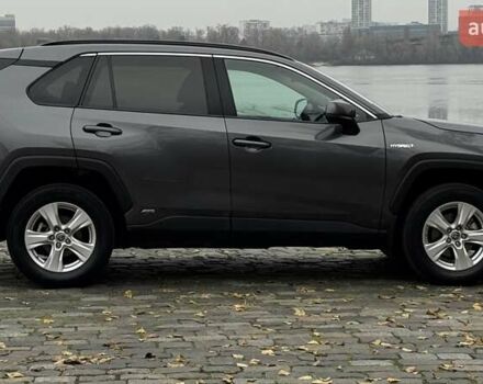 Серый Тойота РАВ 4, объемом двигателя 2.49 л и пробегом 63 тыс. км за 30999 $, фото 1 на Automoto.ua