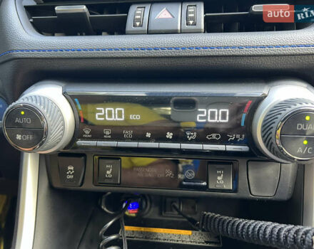 Тойота РАВ 4 2021 в Киеве на Automoto.ua Серый Тойота РАВ 4, объемом двигателя 2.49 л и пробегом 53 тыс. км за 37999 $, фото 20 на Automoto.ua