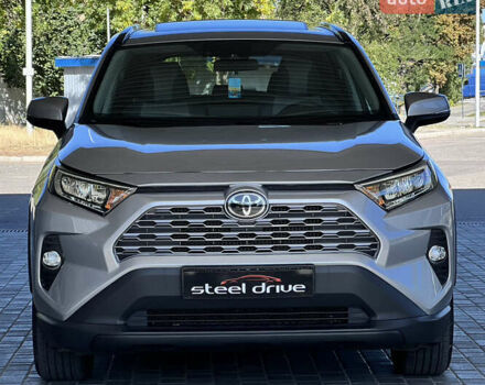 Серый Тойота РАВ 4, объемом двигателя 2.49 л и пробегом 38 тыс. км за 27799 $, фото 1 на Automoto.ua