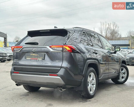 Серый Тойота РАВ 4, объемом двигателя 1.99 л и пробегом 48 тыс. км за 33500 $, фото 1 на Automoto.ua