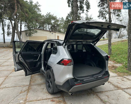 Сірий Тойота РАВ 4, об'ємом двигуна 2.49 л та пробігом 81 тис. км за 38000 $, фото 5 на Automoto.ua