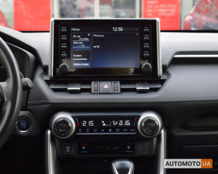 Тойота РАВ 4 2021 в Житомире на Automoto.ua Серый Тойота РАВ 4, объемом двигателя 2 л и пробегом 170 тыс. км за 28500 $, фото 14 на Automoto.ua