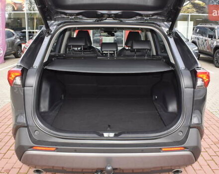 Тойота РАВ 4 2021 в Житомире на Automoto.ua Серый Тойота РАВ 4, объемом двигателя 1.99 л и пробегом 169 тыс. км за 28500 $, фото 9 на Automoto.ua