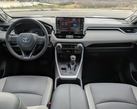 Серый Тойота РАВ 4, объемом двигателя 2.5 л и пробегом 30 тыс. км за 19400 $, фото 9 на Automoto.ua