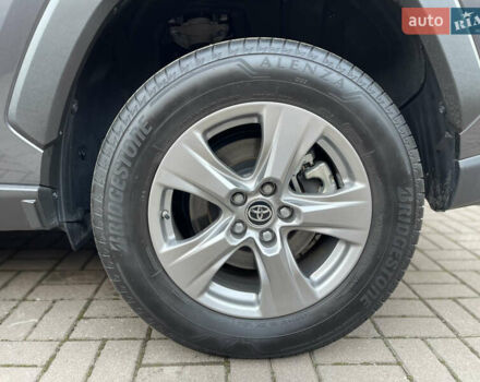 Сірий Тойота РАВ 4, об'ємом двигуна 1.99 л та пробігом 8 тис. км за 31600 $, фото 21 на Automoto.ua