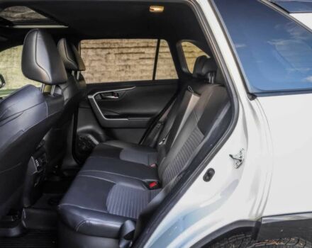 Серый Тойота РАВ 4, объемом двигателя 2.5 л и пробегом 13 тыс. км за 19500 $, фото 9 на Automoto.ua