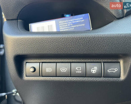 Сірий Тойота РАВ 4, об'ємом двигуна 1.99 л та пробігом 17 тис. км за 34300 $, фото 3 на Automoto.ua