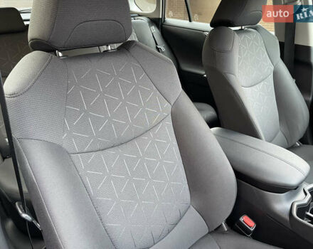 Сірий Тойота РАВ 4, об'ємом двигуна 1.99 л та пробігом 8 тис. км за 31600 $, фото 34 на Automoto.ua