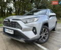 Тойота РАВ 4 2022 у Києві на Automoto.ua Сірий Тойота РАВ 4, об'ємом двигуна 1.99 л та пробігом 9 тис. км за 37900 $, фото 5 на Automoto.ua