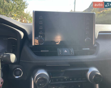 Сірий Тойота РАВ 4, об'ємом двигуна 1.99 л та пробігом 17 тис. км за 34300 $, фото 2 на Automoto.ua