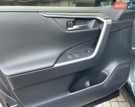 Сірий Тойота РАВ 4, об'ємом двигуна 1.99 л та пробігом 8 тис. км за 31600 $, фото 30 на Automoto.ua