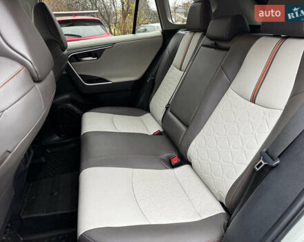 Серый Тойота РАВ 4, объемом двигателя 2.5 л и пробегом 19 тыс. км за 45490 $, фото 31 на Automoto.ua