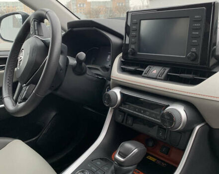 Сірий Тойота РАВ 4, об'ємом двигуна 2.49 л та пробігом 17 тис. км за 43700 $, фото 16 на Automoto.ua