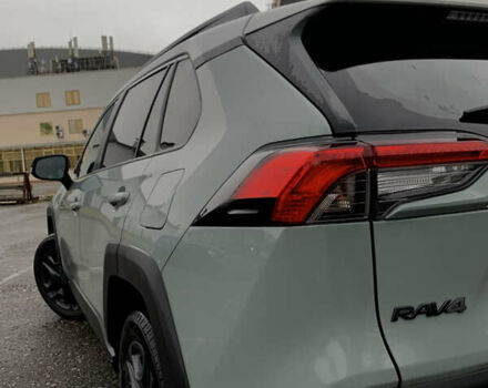 Сірий Тойота РАВ 4, об'ємом двигуна 2.49 л та пробігом 17 тис. км за 43700 $, фото 7 на Automoto.ua