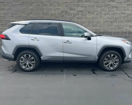 Серый Тойота РАВ 4, объемом двигателя 2.5 л и пробегом 28 тыс. км за 19900 $, фото 3 на Automoto.ua