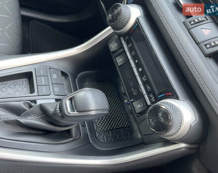 Сірий Тойота РАВ 4, об'ємом двигуна 1.99 л та пробігом 8 тис. км за 31600 $, фото 39 на Automoto.ua