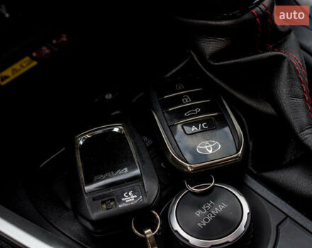 Сірий Тойота РАВ 4, об'ємом двигуна 2.49 л та пробігом 83 тис. км за 46000 $, фото 69 на Automoto.ua