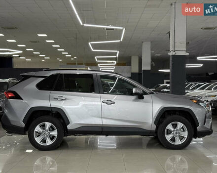 Сірий Тойота РАВ 4, об'ємом двигуна 2.49 л та пробігом 56 тис. км за 31499 $, фото 5 на Automoto.ua