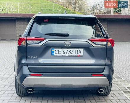 Сірий Тойота РАВ 4, об'ємом двигуна 1.99 л та пробігом 8 тис. км за 31600 $, фото 2 на Automoto.ua