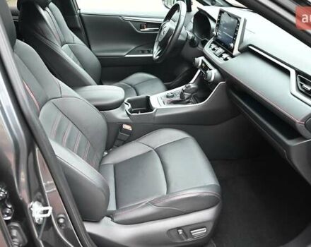 Сірий Тойота РАВ 4, об'ємом двигуна 2.49 л та пробігом 125 тис. км за 43407 $, фото 5 на Automoto.ua