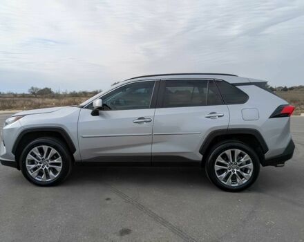 Серый Тойота РАВ 4, объемом двигателя 2.5 л и пробегом 30 тыс. км за 19400 $, фото 2 на Automoto.ua