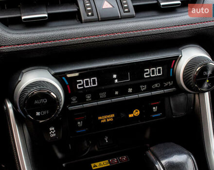 Сірий Тойота РАВ 4, об'ємом двигуна 2.49 л та пробігом 83 тис. км за 46000 $, фото 72 на Automoto.ua