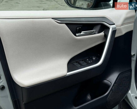 Серый Тойота РАВ 4, объемом двигателя 2.5 л и пробегом 19 тыс. км за 45490 $, фото 36 на Automoto.ua