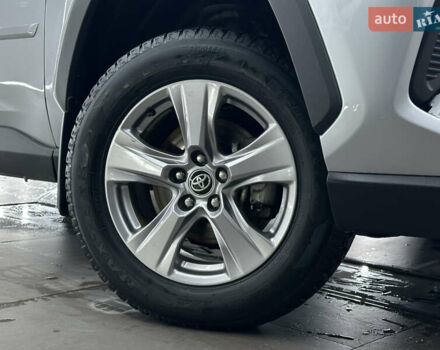 Серый Тойота РАВ 4, объемом двигателя 2.5 л и пробегом 81 тыс. км за 28500 $, фото 3 на Automoto.ua