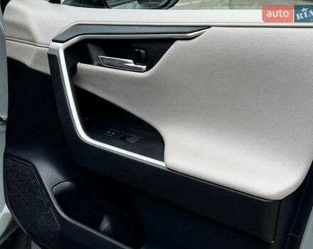 Серый Тойота РАВ 4, объемом двигателя 2.5 л и пробегом 19 тыс. км за 45490 $, фото 52 на Automoto.ua