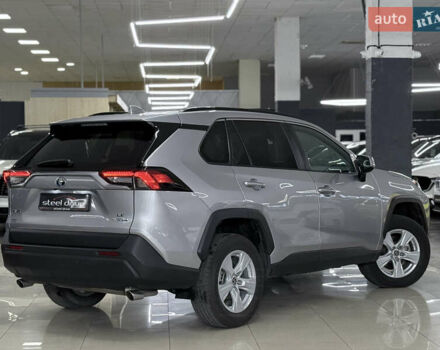 Сірий Тойота РАВ 4, об'ємом двигуна 2.49 л та пробігом 56 тис. км за 31499 $, фото 4 на Automoto.ua